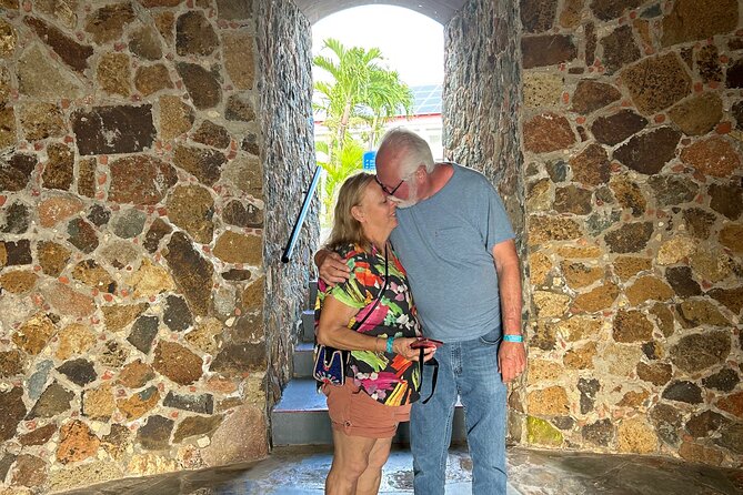 Best Jeep Tour of ST.Thomas Virgin Islands - Mountain Top brings shopping and a banana daiquiri
