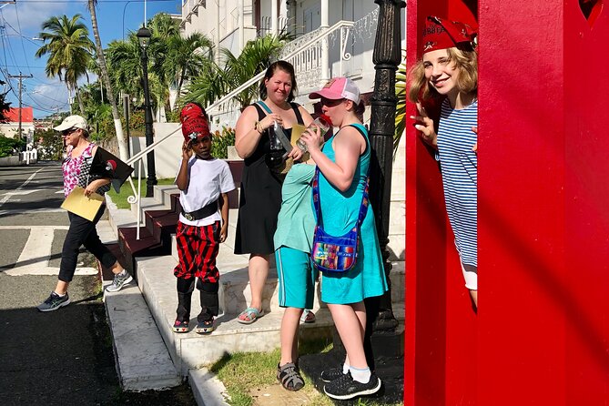 Children's Treasure Hunt Walking Tour - Pirate hats, inflatable swords, and ice cream