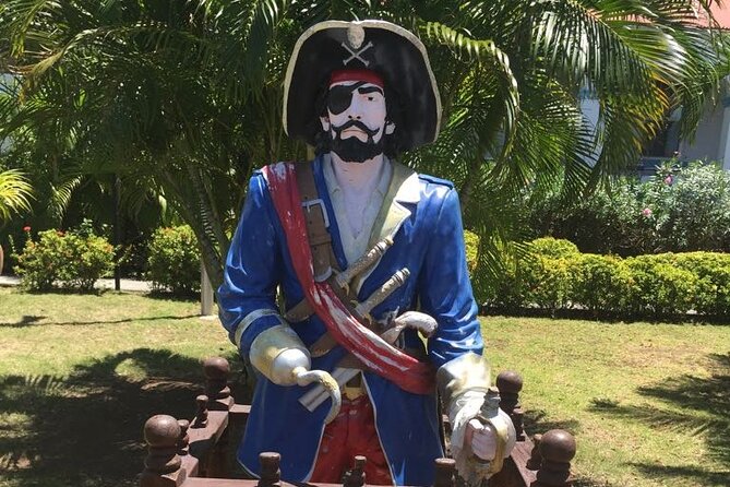Full Day Saint Thomas Private Group Excursion - Pirates’ Castles and St. Thomas Stories