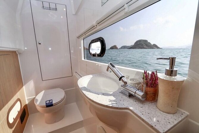 Half Day Luxury Catamaran Turtle Snorkel And Beach - Honeymoon Beach on Water Island
