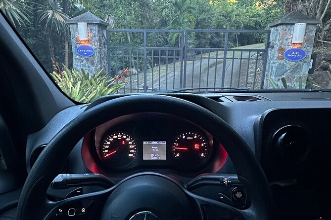 Luxury St Thomas Airport Drop off from Hotel/Airbnb - The ride across St Thomas