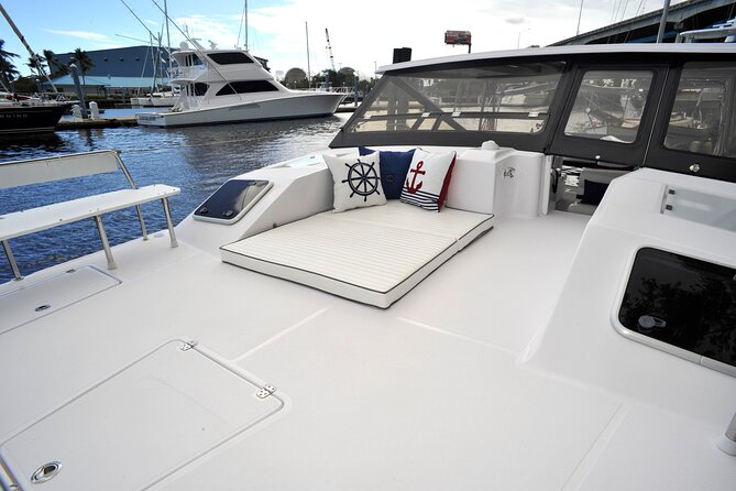Private Luxury Power Catamaran. Enjoy USVI Aboard MV Hydra - Brewers Bay near the University of the Virgin Islands