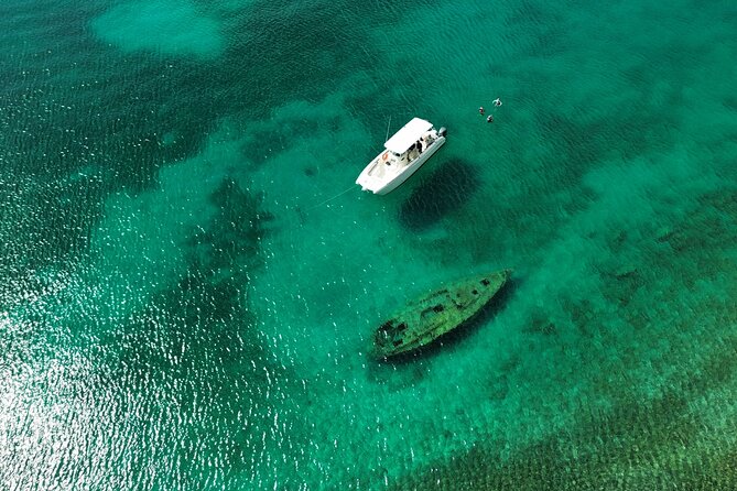 Private Power Catamaran. Secluded Beaches, Snorkeling, Turtles for Full/Half Day - Six and a half hours, or a shorter charter