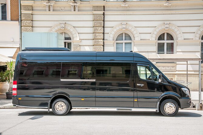 Private Round Trip Airport Transfer in St. Thomas Virgin Islands - Service style: Alex, Bert, and the small details